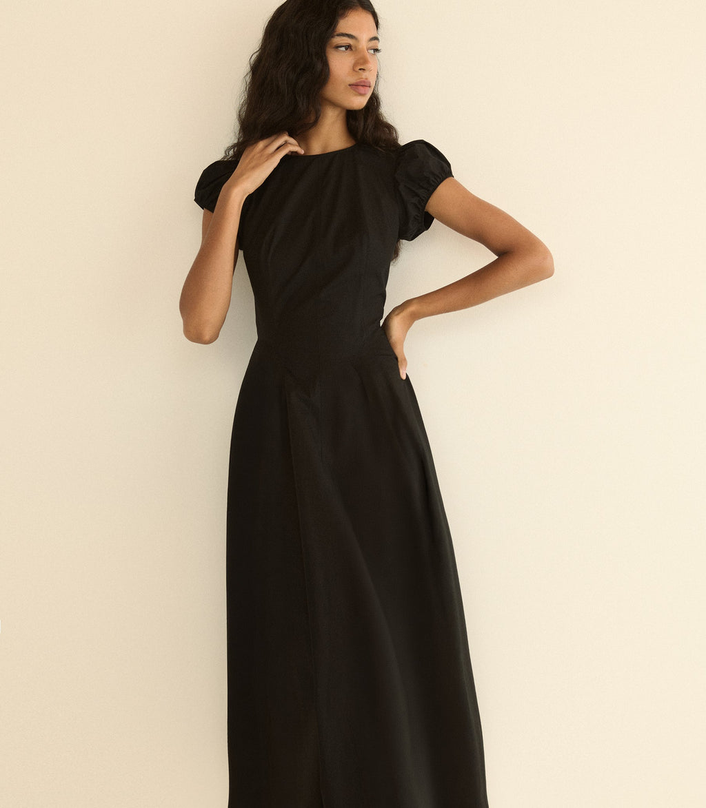 Rivelle Dress in Black - view 3